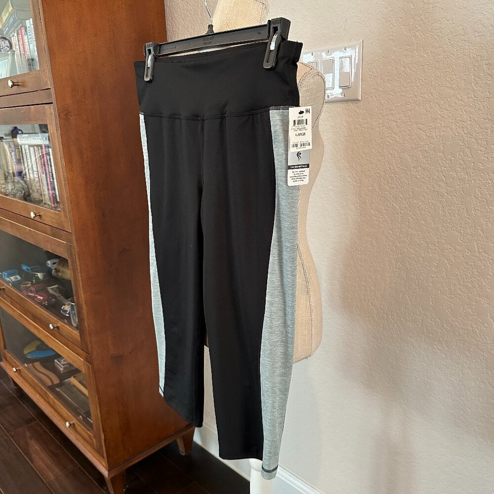 IDEOLOGY Color Block Legging Capri - Picture 6 of 10